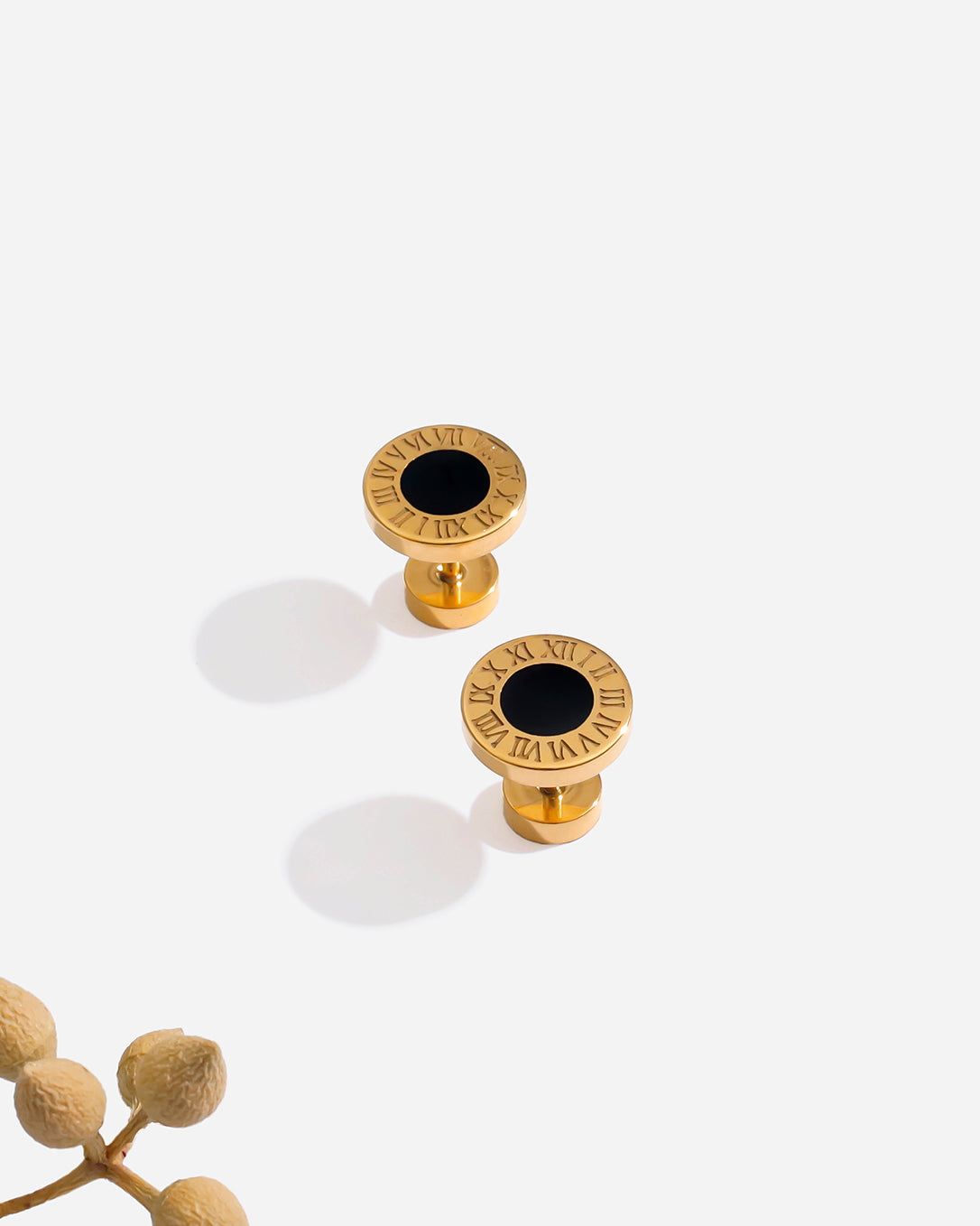 Roman Round Stud Earrings 8mm Gold Tone