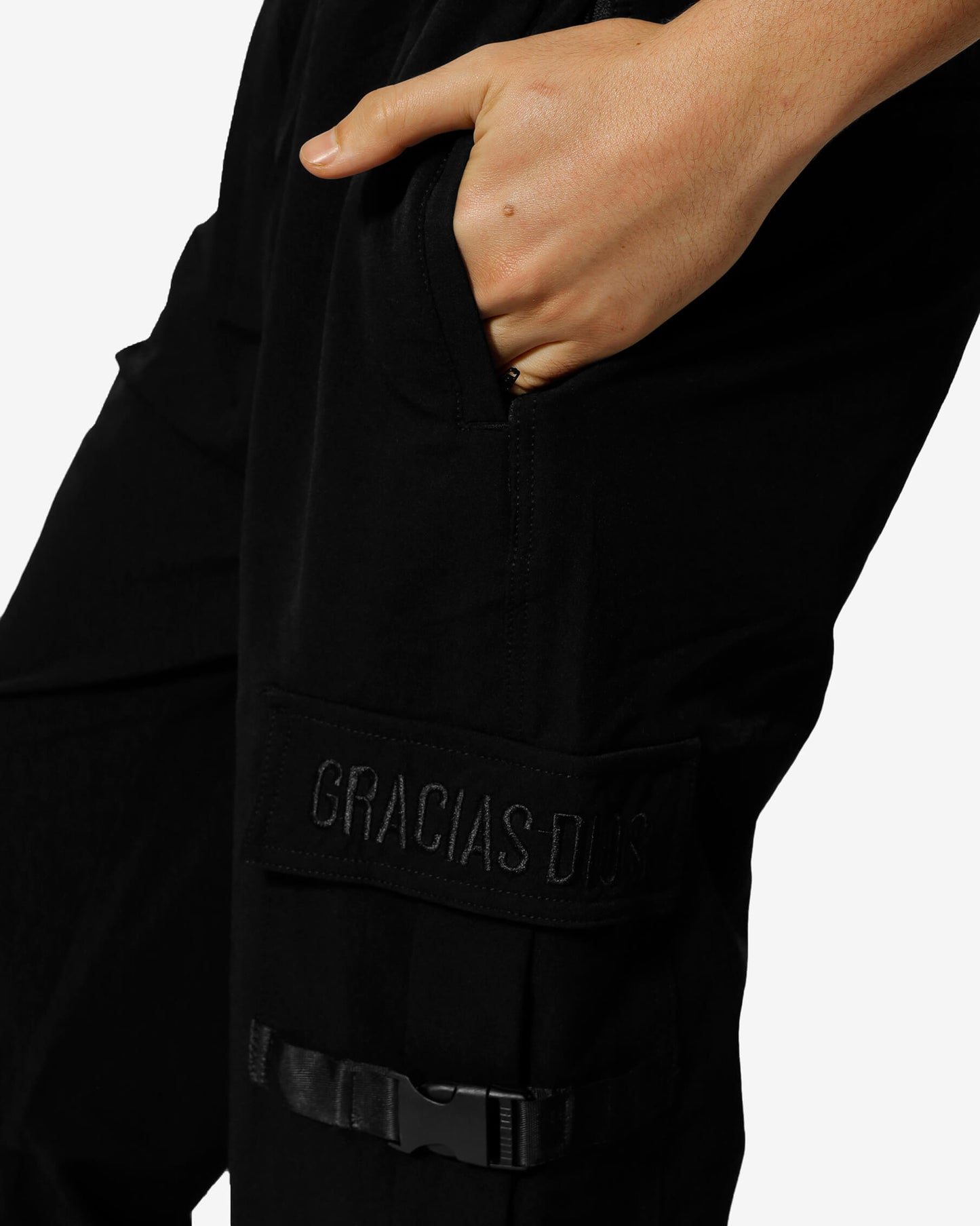 GD Woven Cargo Pants Black