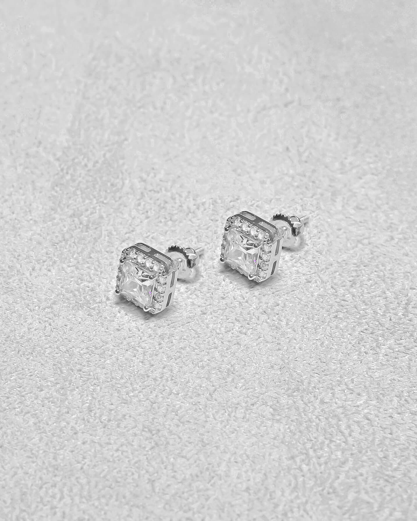 Pure Radiance Ultra 925 Silver Stud Earring