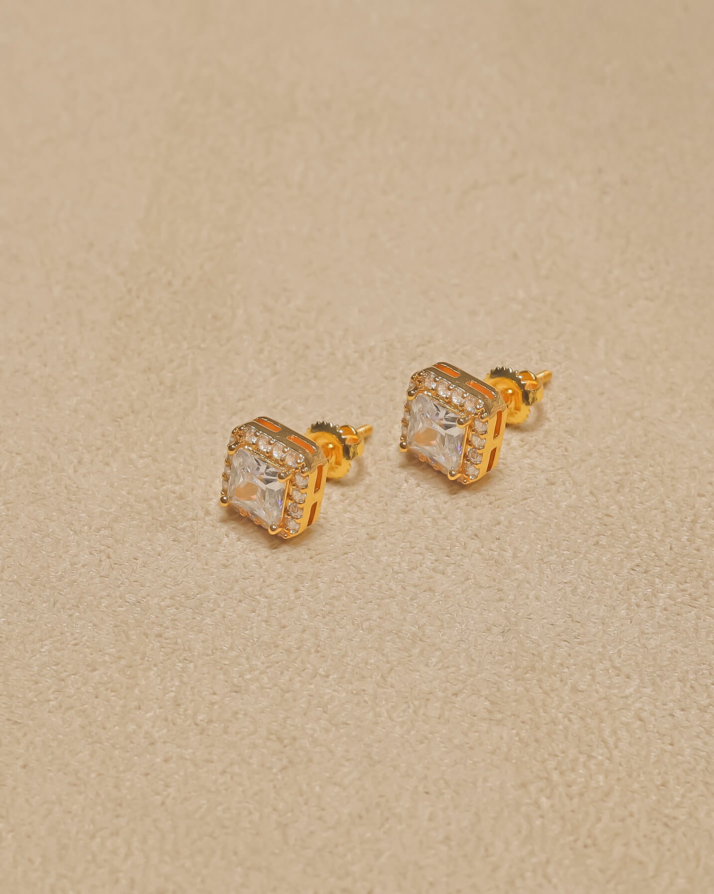 Radiant Stud Earrings | 22K Gold Brilliance