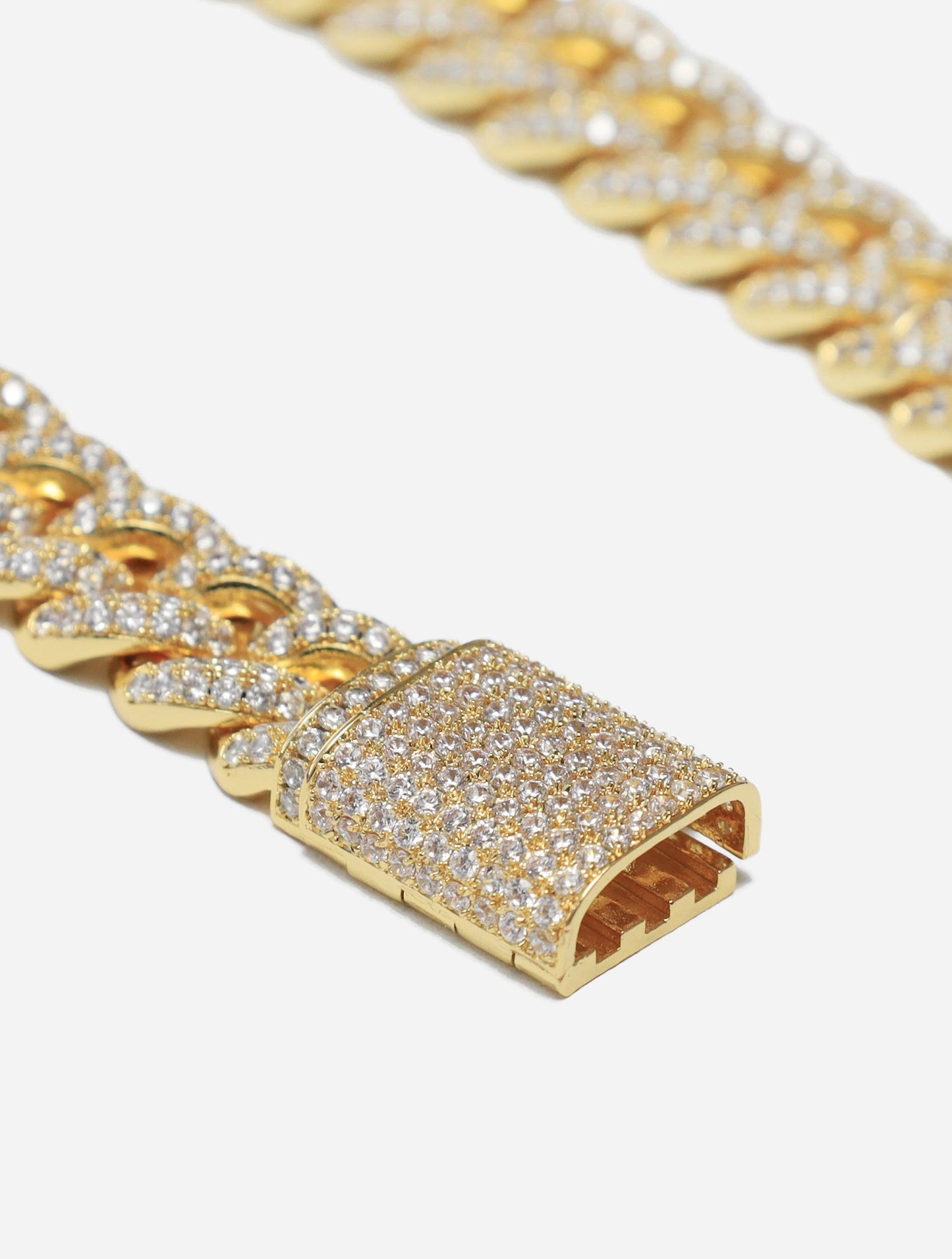 Gracias Dios Cuban Link Diamond 18" 15MM Chain - Challenger Streetwear