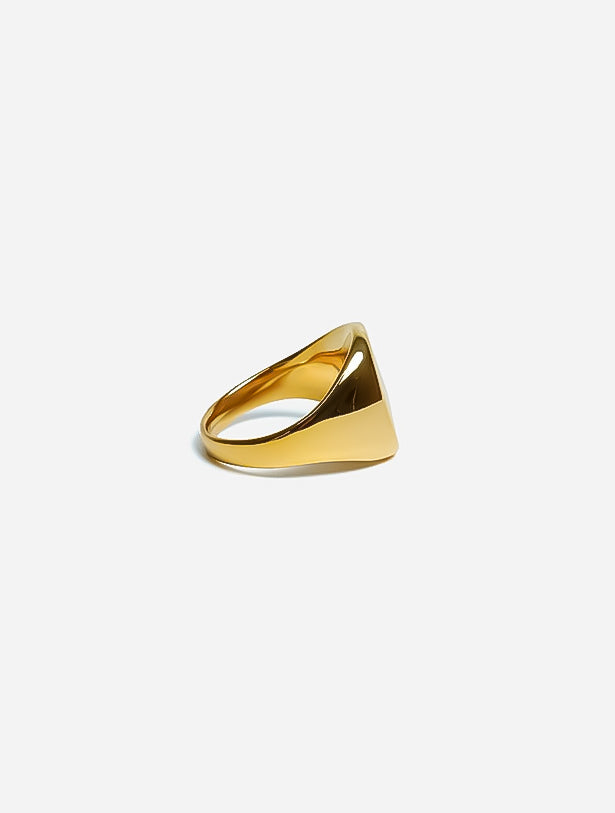 gold oval ring